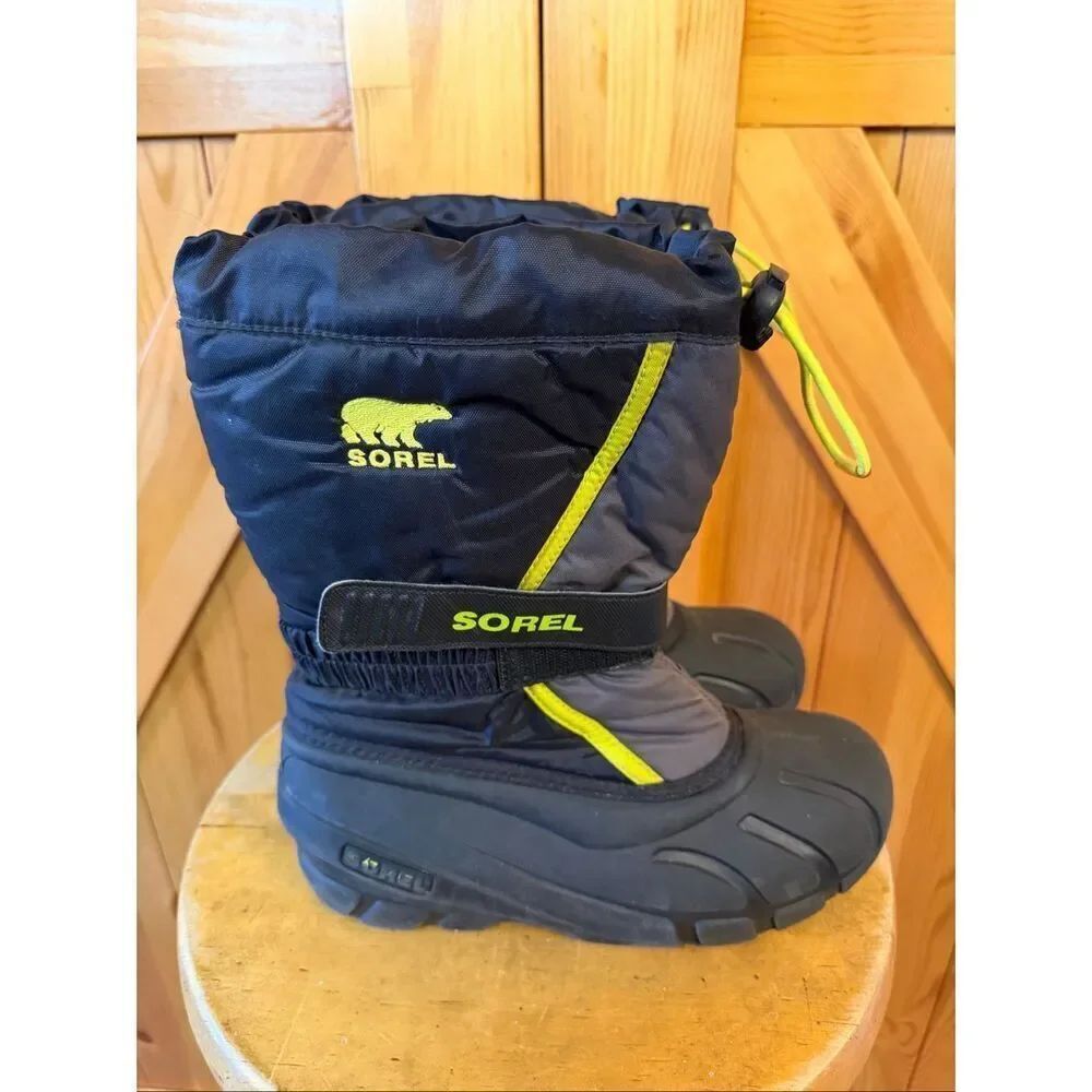 Sorel Women's Flurry Boot Size 4 Waterproof Winter Snow Black Chartreuse Nylon